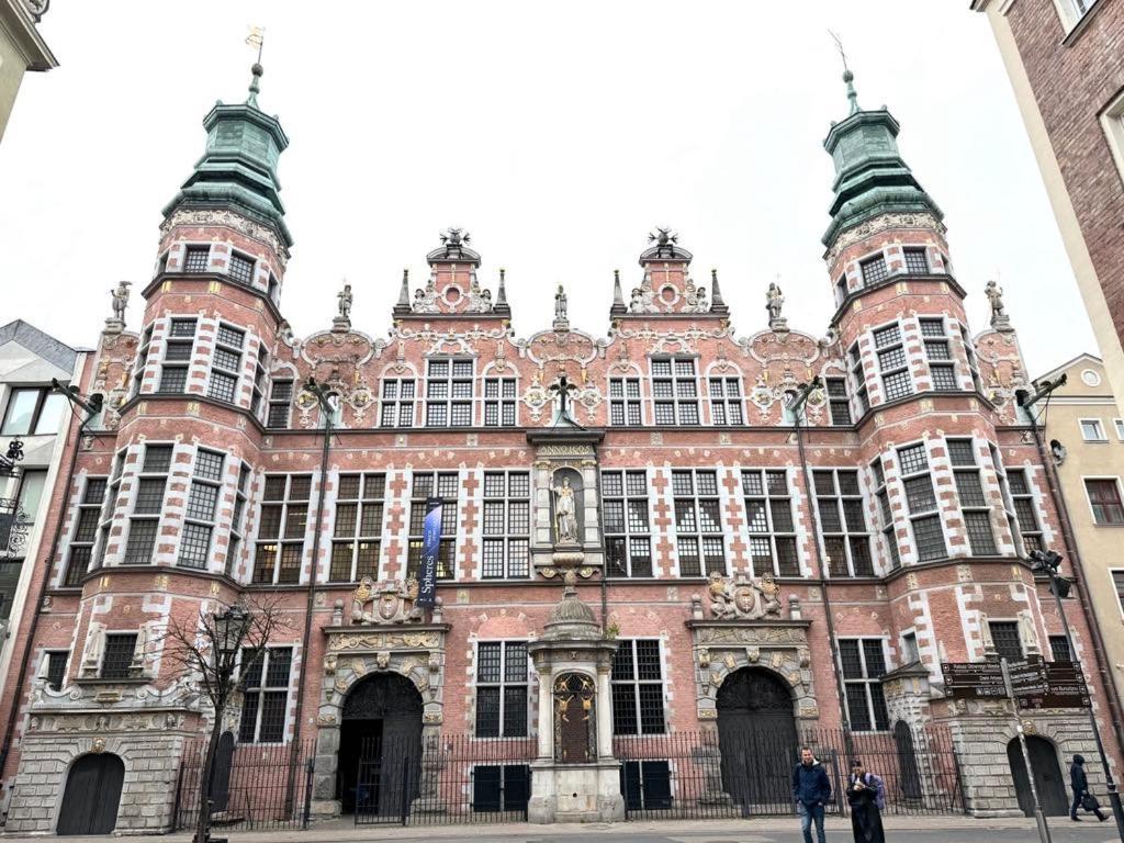 Apartament 14 Przy Ul. Dlugiej Gdańsk Buitenkant foto